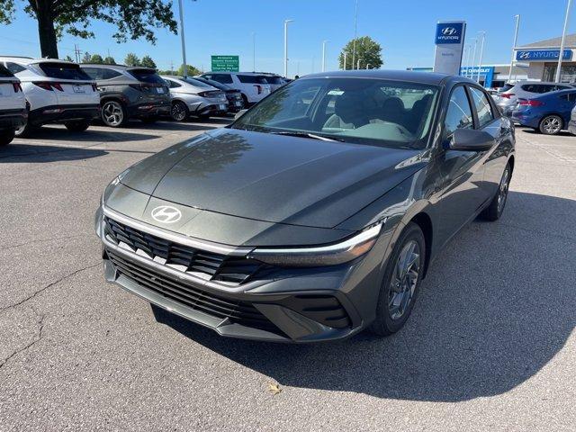 new 2024 Hyundai Elantra HEV car, priced at $27,985