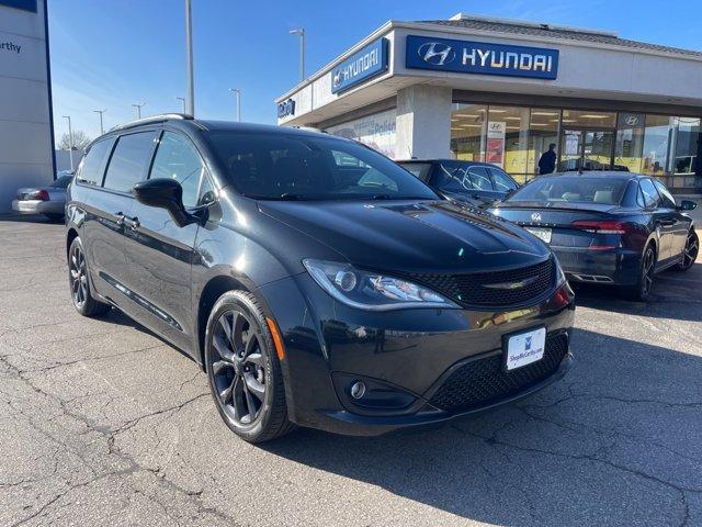 used 2018 Chrysler Pacifica car, priced at $15,999