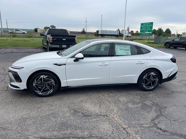 new 2025 Hyundai Sonata car, priced at $33,080