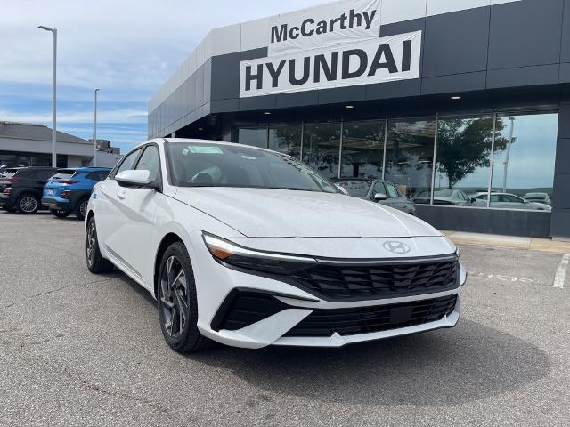 new 2025 Hyundai Elantra car, priced at $27,096