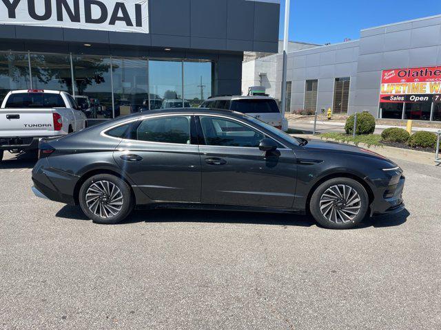 new 2024 Hyundai Sonata Hybrid car, priced at $35,050