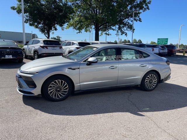 new 2024 Hyundai Sonata Hybrid car, priced at $31,507