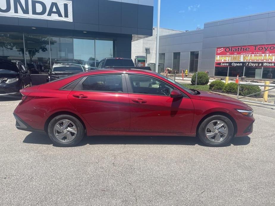 new 2024 Hyundai Elantra car, priced at $23,089