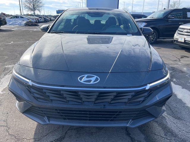 new 2025 Hyundai Elantra HEV car, priced at $25,925