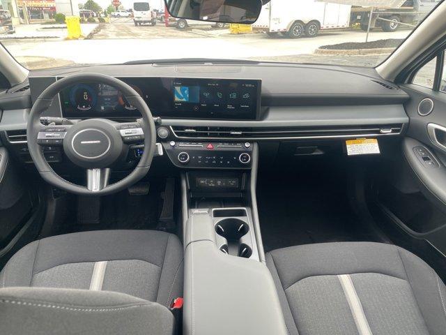 new 2025 Hyundai Sonata Hybrid car, priced at $33,954