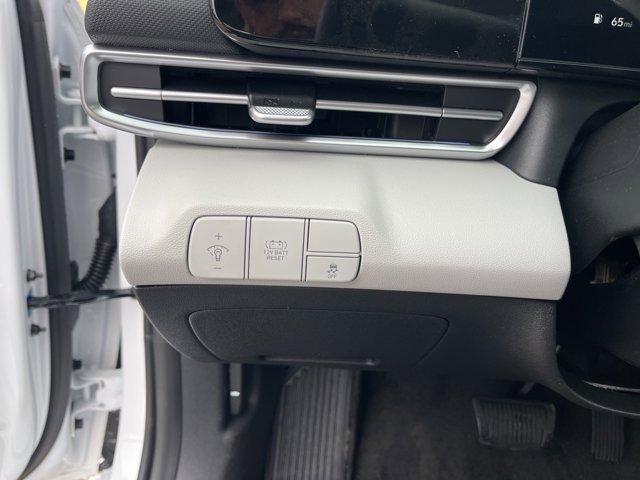 new 2025 Hyundai ELANTRA HEV car, priced at $32,314