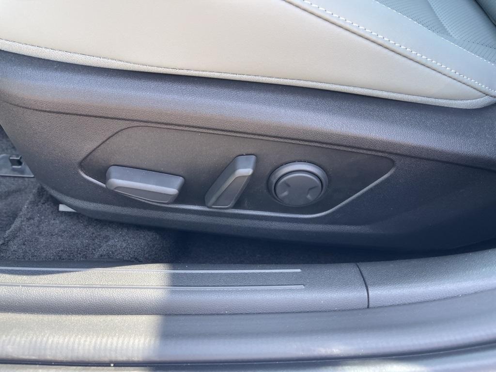 new 2025 Hyundai ELANTRA HEV car, priced at $31,634