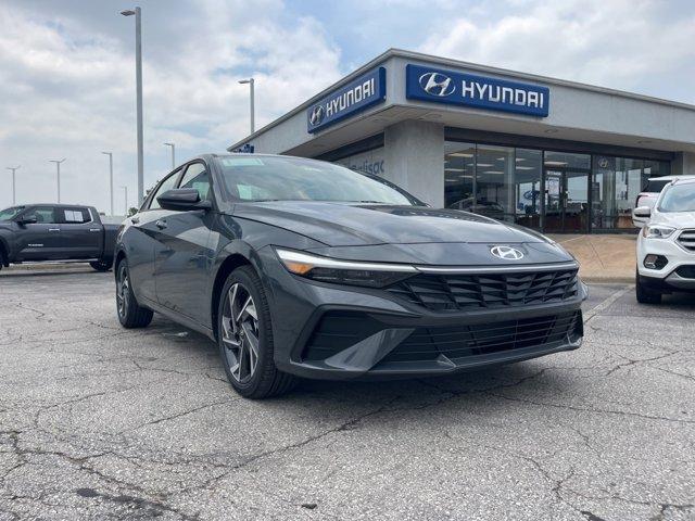 new 2025 Hyundai Elantra car, priced at $25,734