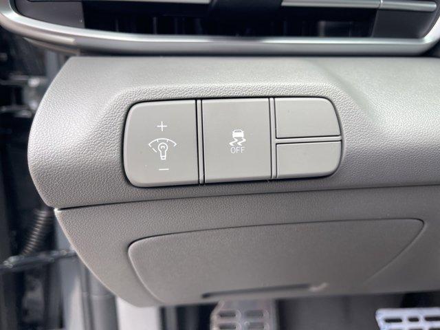 new 2025 Hyundai Elantra car, priced at $25,739