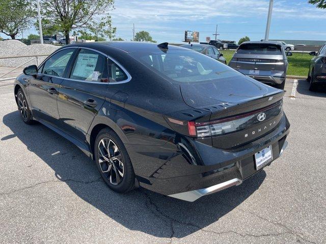 new 2024 Hyundai Sonata car, priced at $29,326