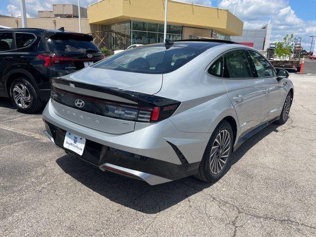 new 2025 Hyundai Sonata Hybrid car, priced at $39,629