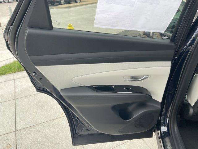 new 2025 Hyundai TUCSON Hybrid car, priced at $44,074