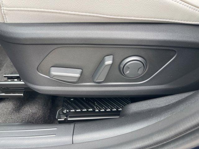 new 2025 Hyundai TUCSON Hybrid car, priced at $44,074