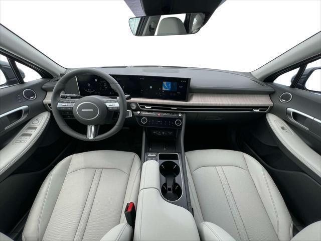new 2025 Hyundai Sonata Hybrid car, priced at $38,174
