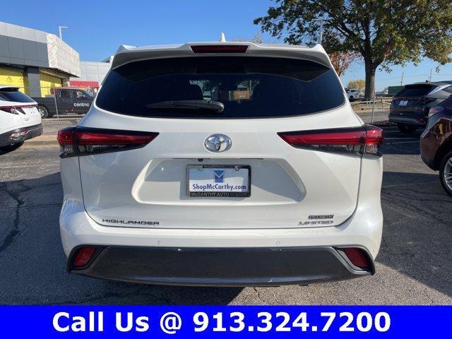 used 2021 Toyota Highlander car, priced at $37,242