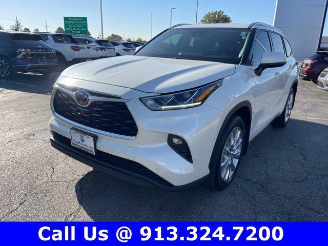 used 2021 Toyota Highlander car, priced at $37,242