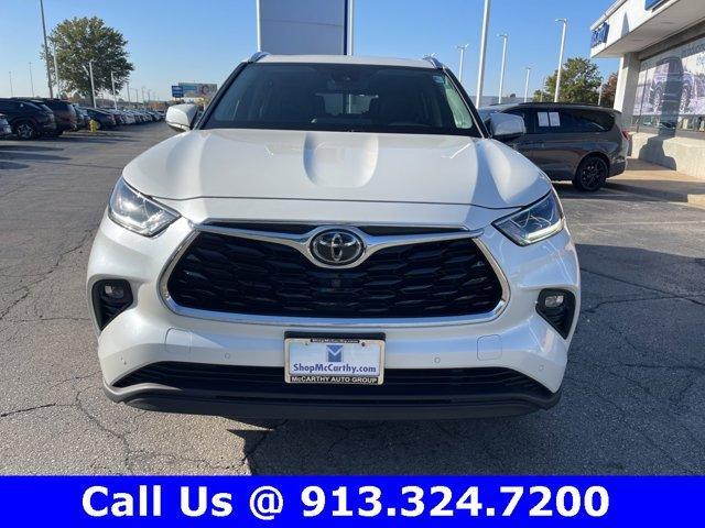 used 2021 Toyota Highlander car, priced at $37,242