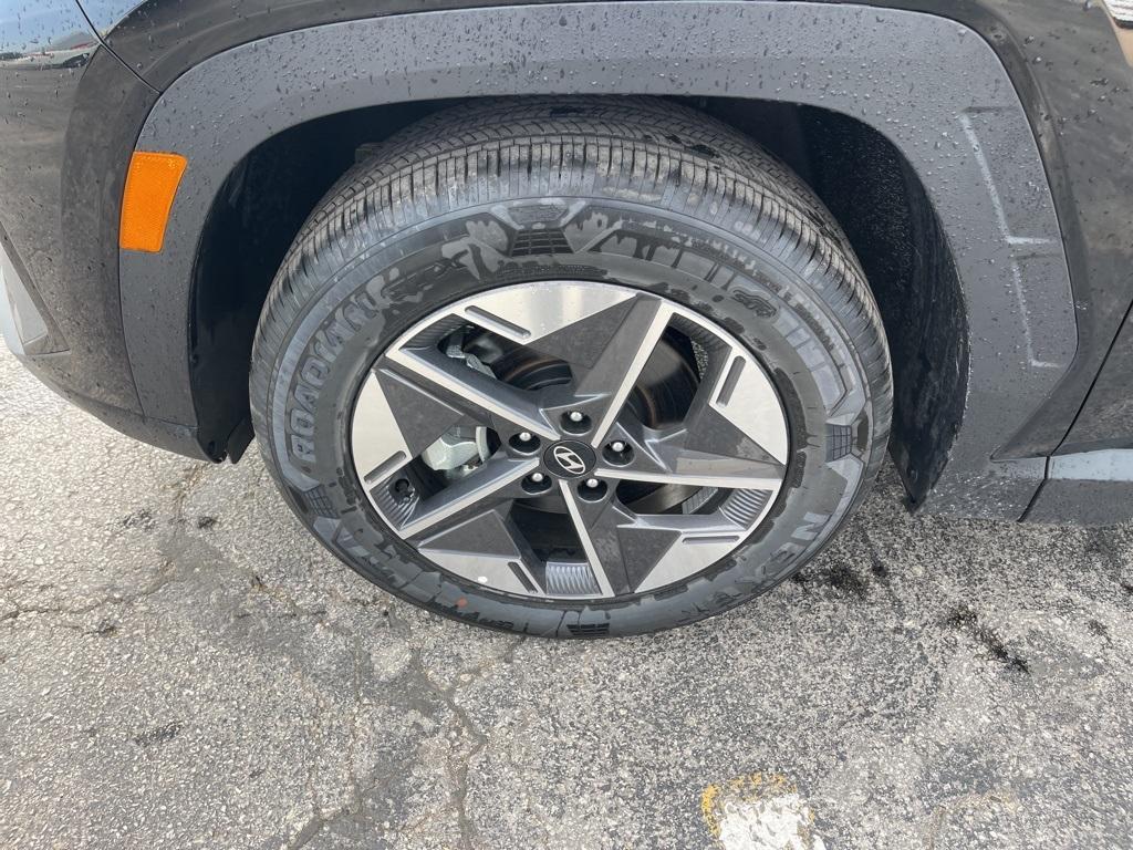 new 2025 Hyundai Tucson car, priced at $35,176