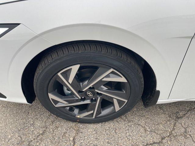 new 2025 Hyundai Elantra car, priced at $25,692