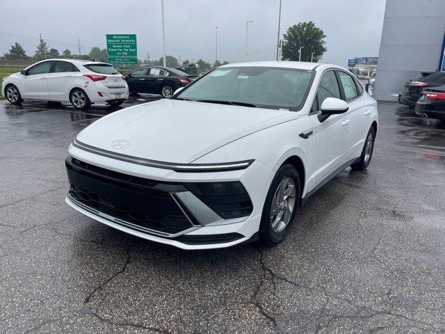 new 2025 Hyundai Sonata car, priced at $29,048