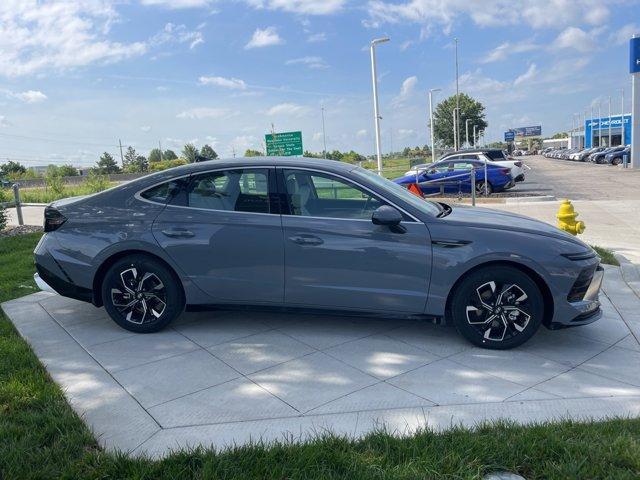 new 2025 Hyundai Sonata car, priced at $30,697
