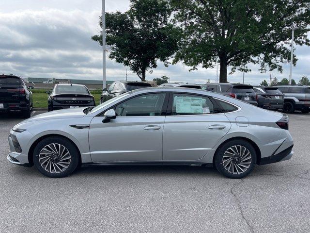 new 2024 Hyundai Sonata Hybrid car, priced at $32,465