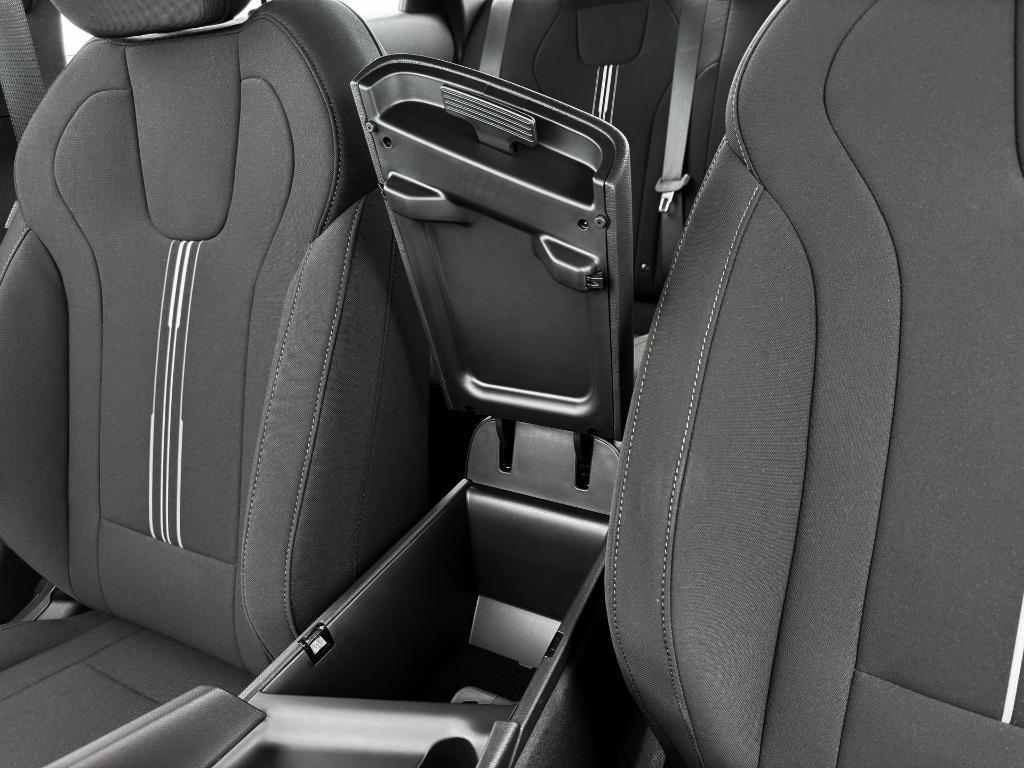 new 2025 Hyundai Elantra car, priced at $25,734