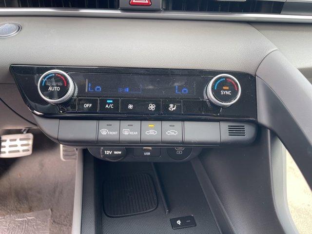 new 2025 Hyundai Elantra car, priced at $23,828