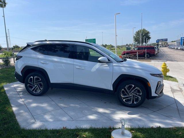 new 2025 Hyundai TUCSON Hybrid car, priced at $44,529