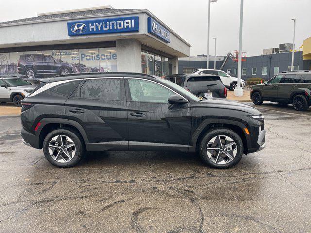 new 2025 Hyundai TUCSON Hybrid car, priced at $37,819