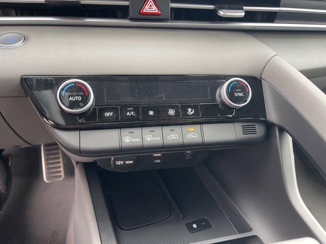 new 2025 Hyundai Elantra car, priced at $25,096