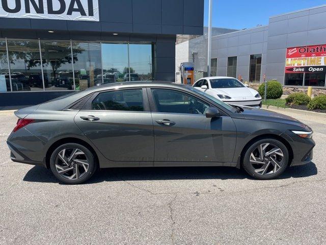 new 2024 Hyundai Elantra car, priced at $26,472