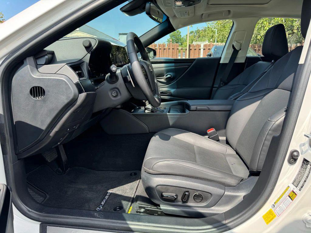 used 2023 Lexus ES 350 car, priced at $38,800