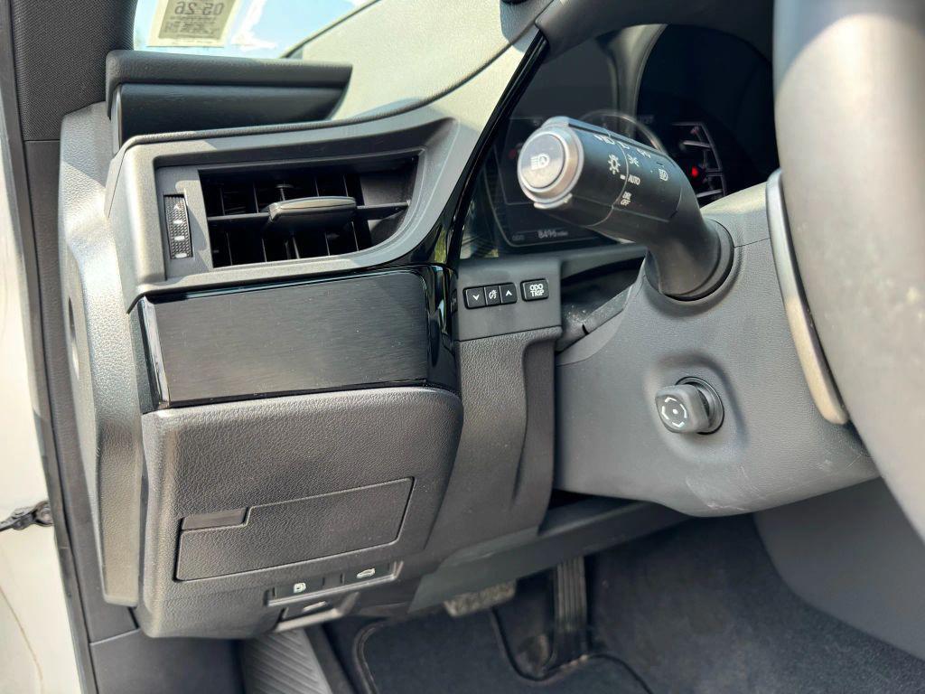 used 2023 Lexus ES 350 car, priced at $38,800