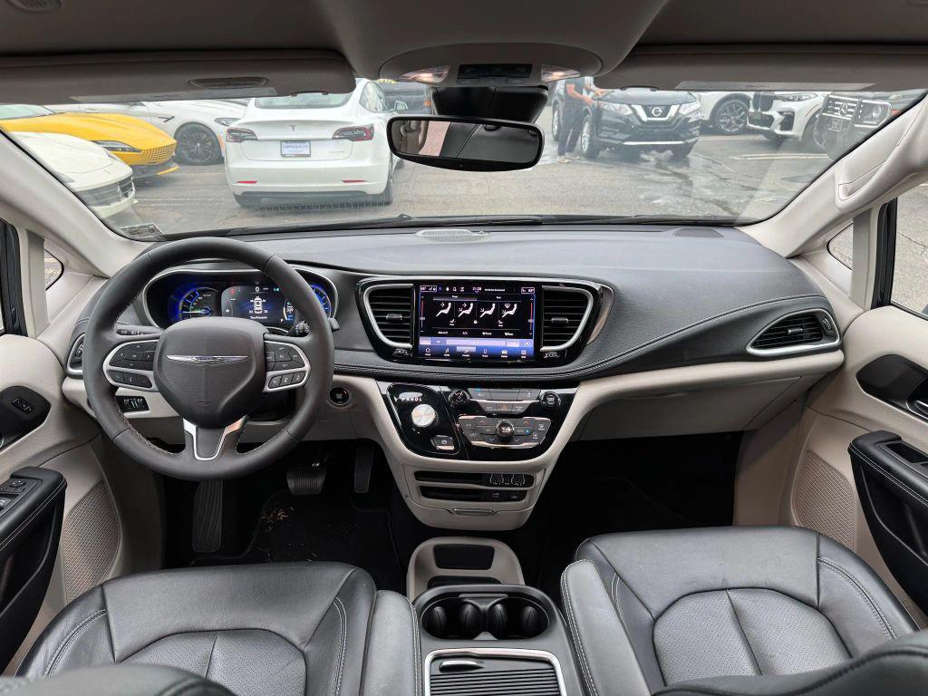 used 2022 Chrysler Pacifica Hybrid car, priced at $28,900