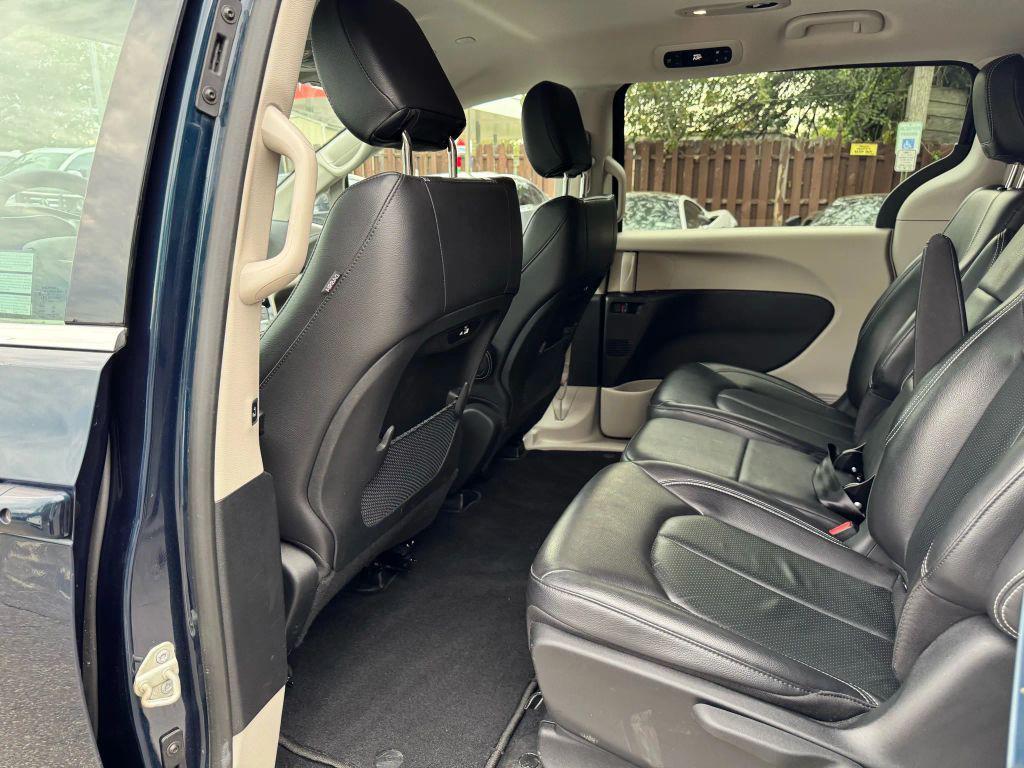 used 2022 Chrysler Pacifica Hybrid car, priced at $28,900