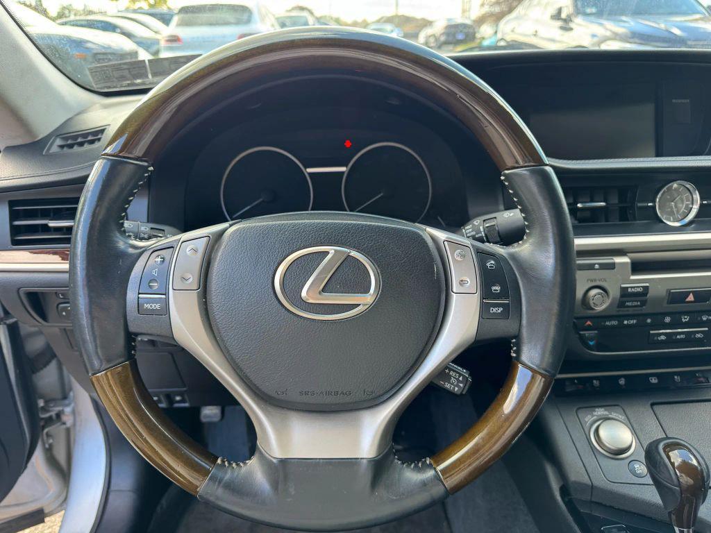used 2013 Lexus ES 350 car, priced at $13,900