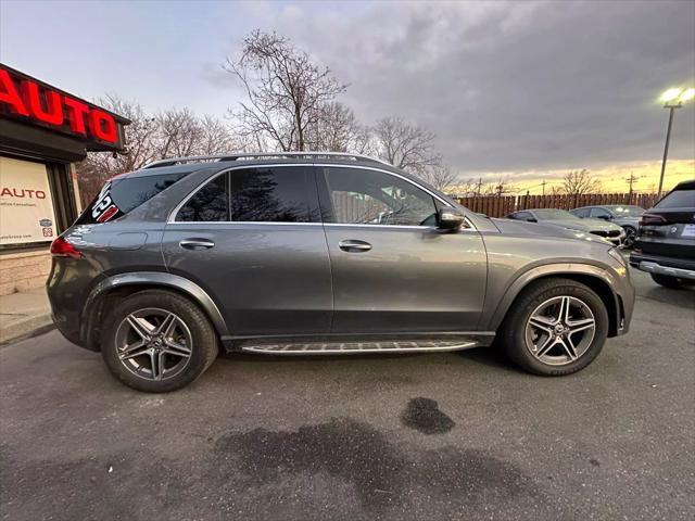 used 2022 Mercedes-Benz GLE 450 car, priced at $54,500