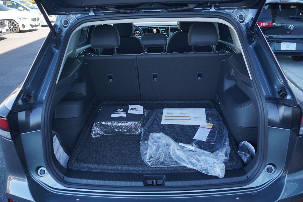 new 2026 Volkswagen Tiguan car, priced at $32,992