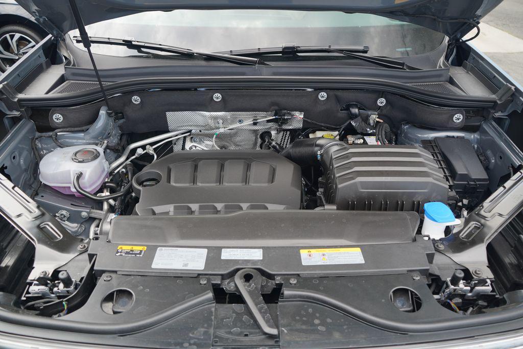 new 2025 Volkswagen Atlas car, priced at $46,686