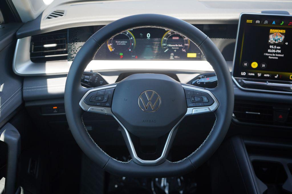 new 2025 Volkswagen Tiguan car, priced at $35,466