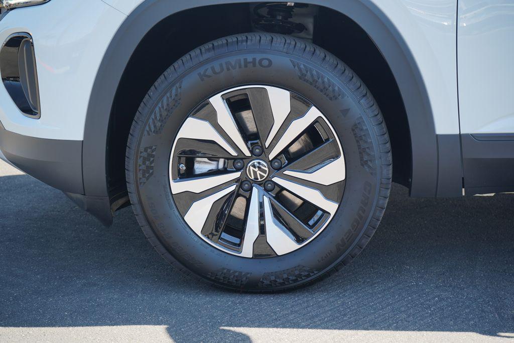 new 2025 Volkswagen Atlas Cross Sport car, priced at $39,773