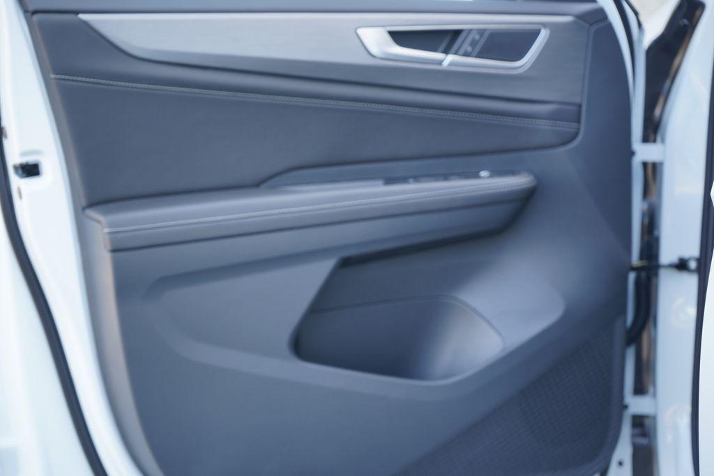 new 2025 Volkswagen Atlas Cross Sport car, priced at $39,773