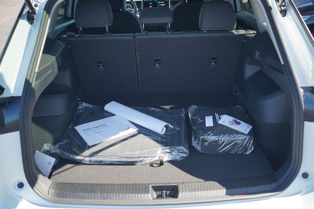 new 2025 Volkswagen Tiguan car, priced at $33,015