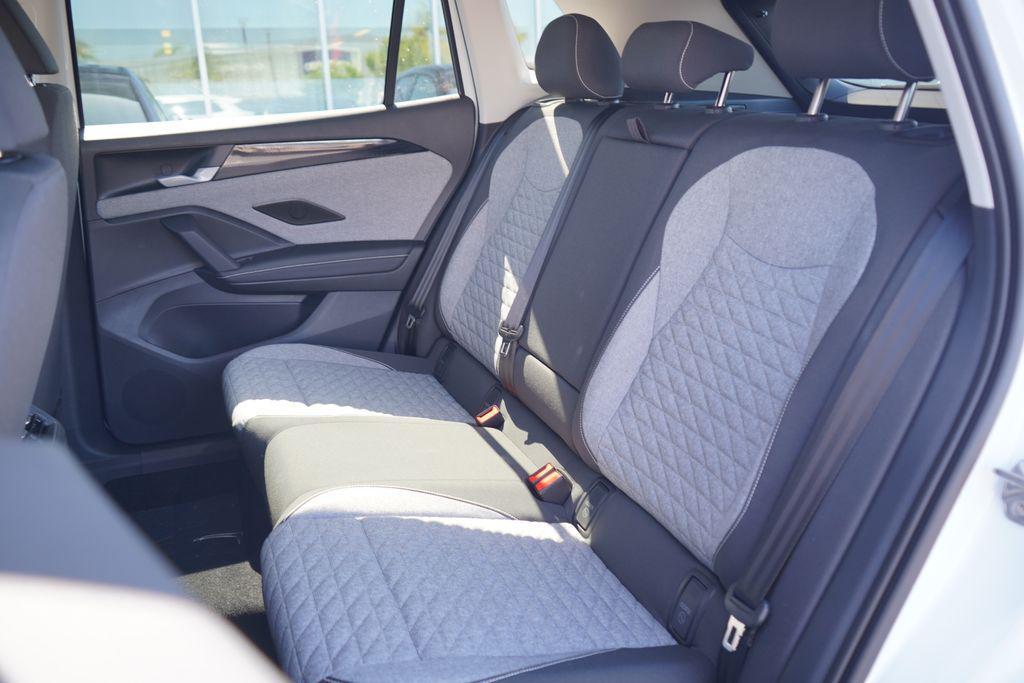 new 2025 Volkswagen Tiguan car, priced at $33,015