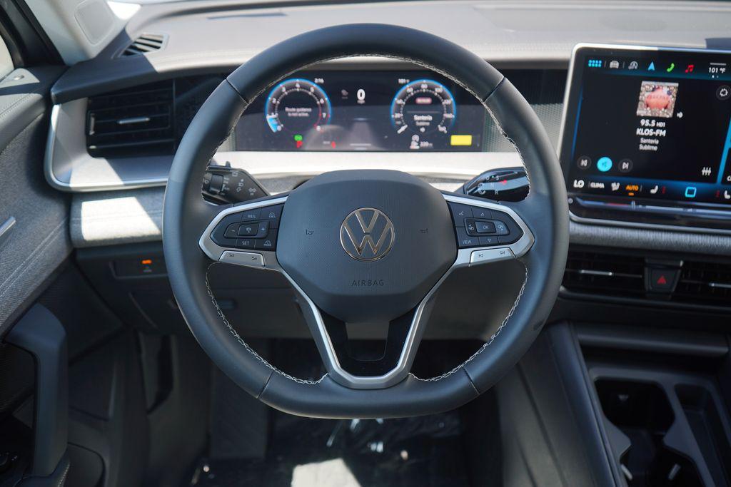 new 2025 Volkswagen Tiguan car, priced at $32,576