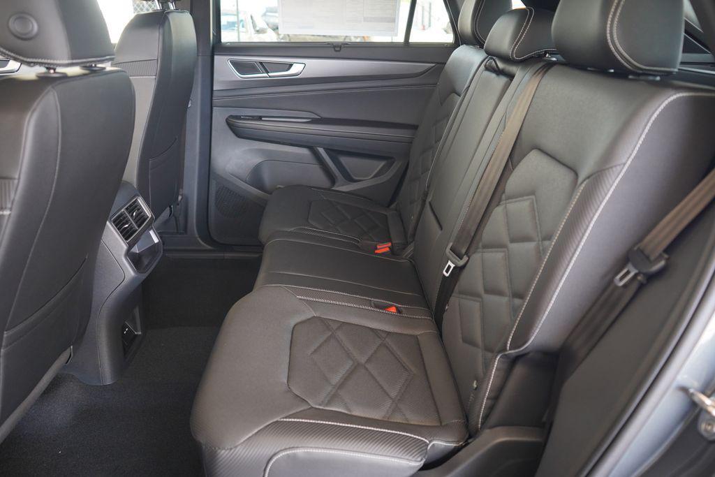 new 2025 Volkswagen Atlas Cross Sport car, priced at $45,951