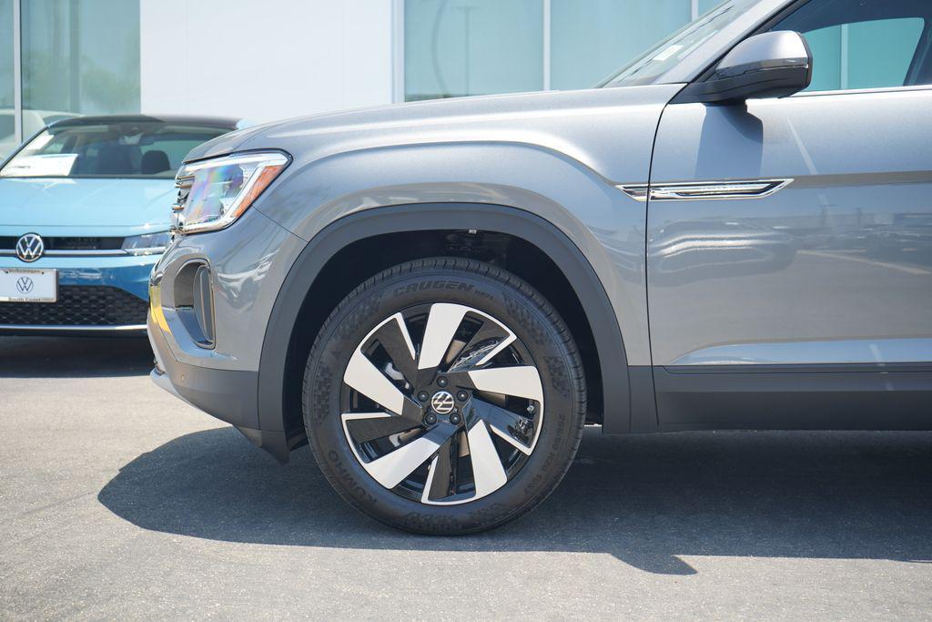 new 2025 Volkswagen Atlas Cross Sport car, priced at $45,951