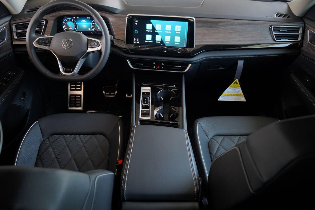 new 2025 Volkswagen Atlas car, priced at $57,516