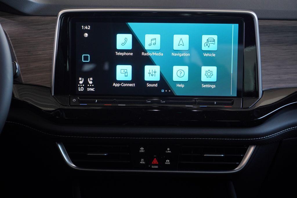 new 2025 Volkswagen Atlas car, priced at $57,516